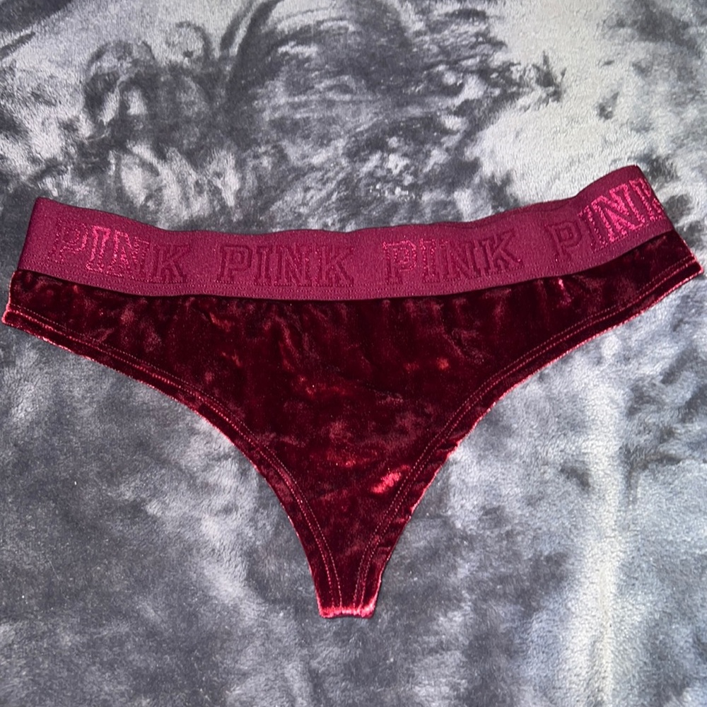 PINK thong panties💜